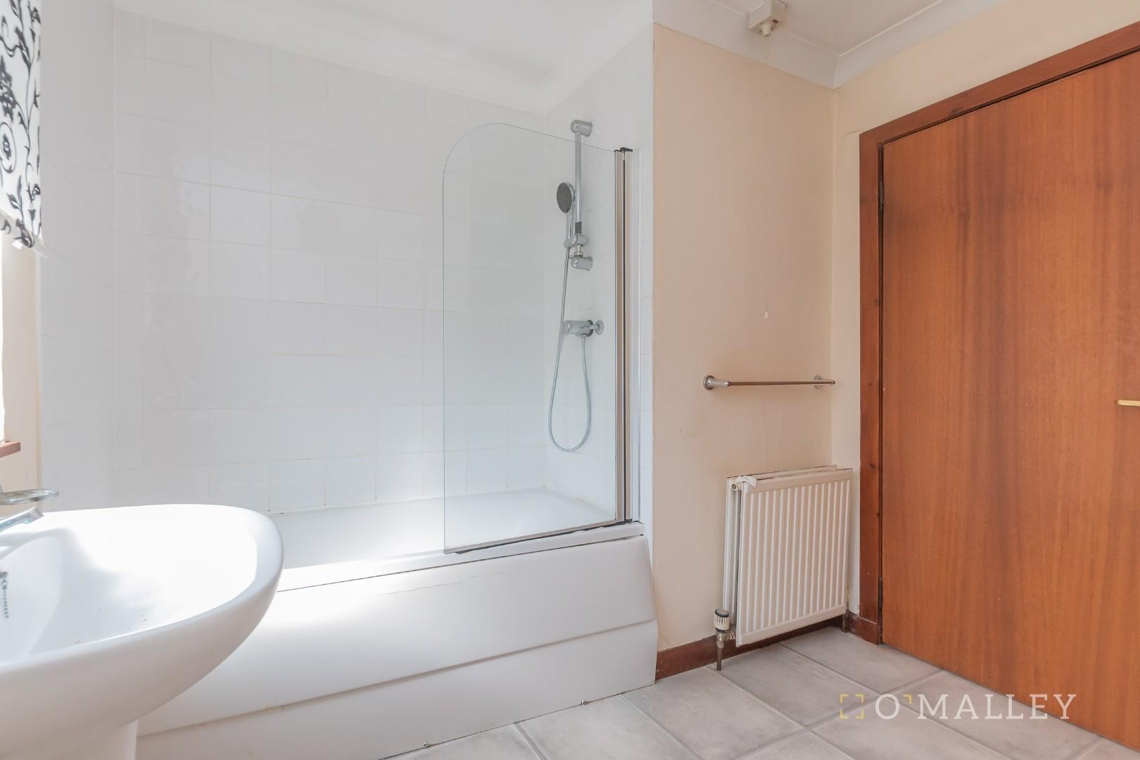 20. Bathroom 2.jpg